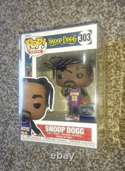 Signed SNOOP DOGG Lakers Funko Pop #303 Limited Edition Autograph In Protector